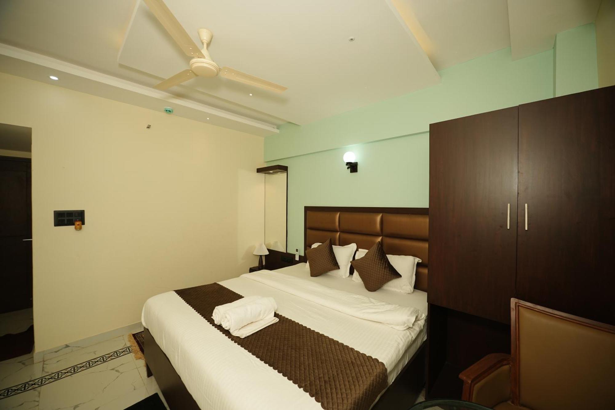 Saikiran Hotel Mapusa Zewnętrze zdjęcie